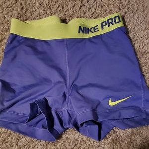 Nike Pro